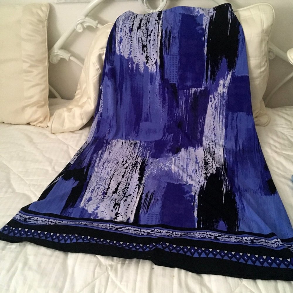 SKIRT LONG -LIKE NEW - MEDIUM BY ECI- FABULOUS PATTERN GORGEOUS COLORS